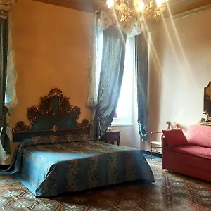 Dell'orto 3*, Chiavari Italië